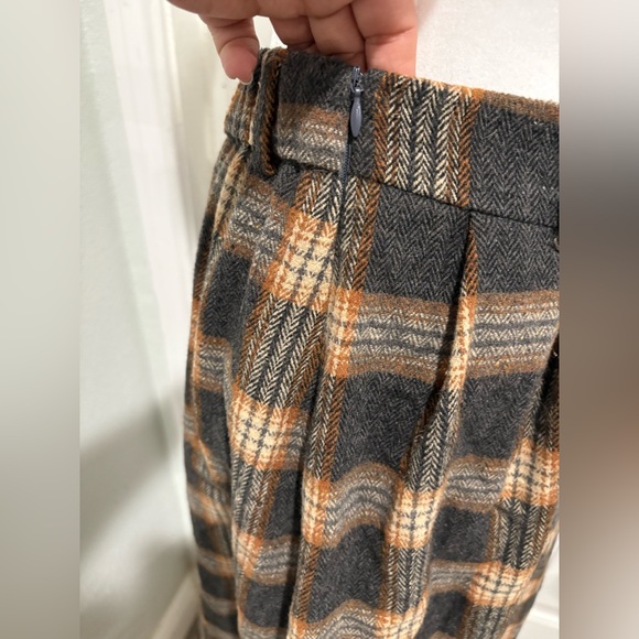 Chic Plaid A-Line Skirt in Gray and Orange Size XL - Picture 5 of 10